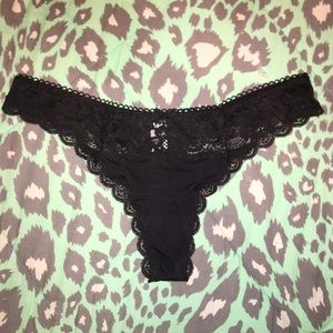 Victoria’s Secret DREAM ANGELS Floral Lace Thong